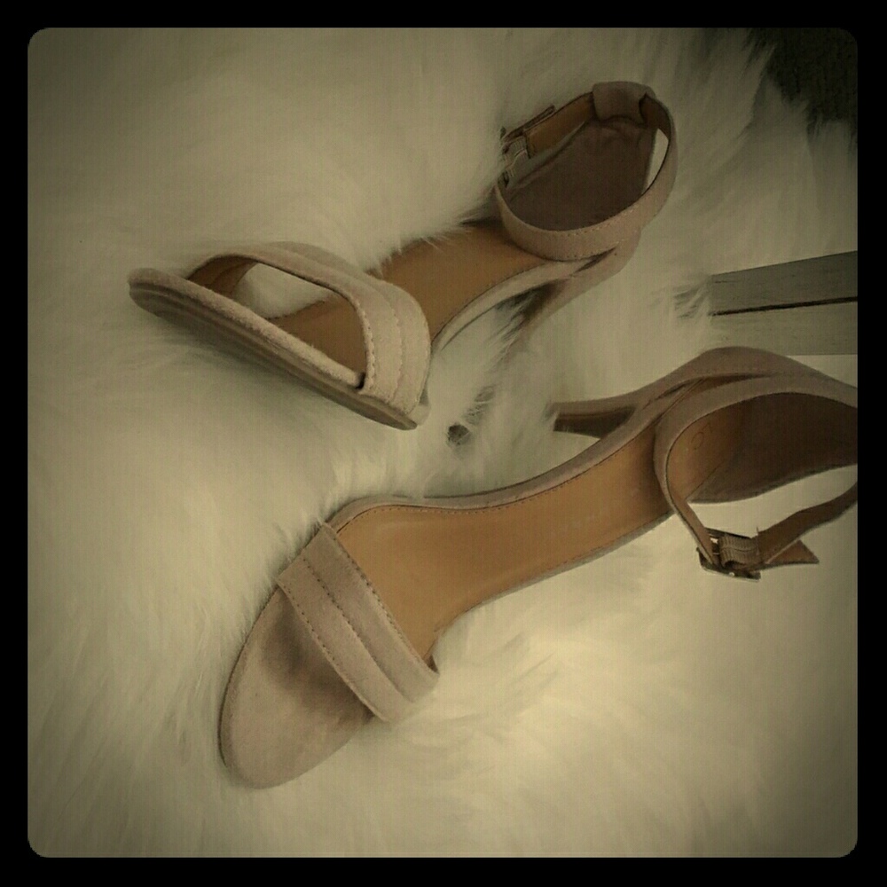 Beautiful Lauren Conrad sandal heels